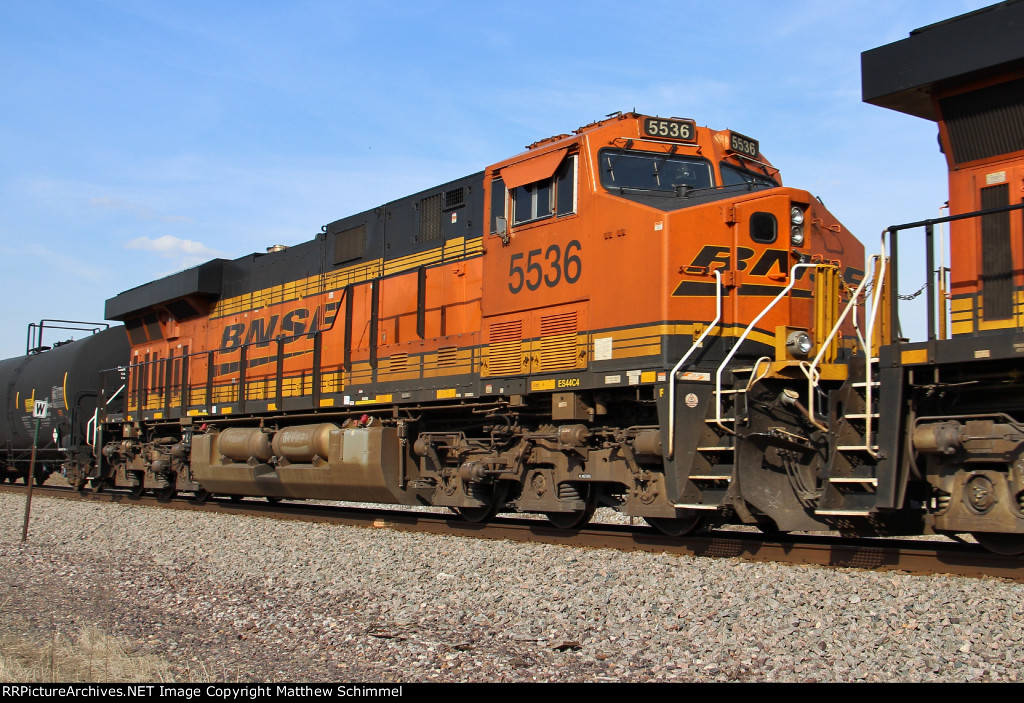 BNSF 5536